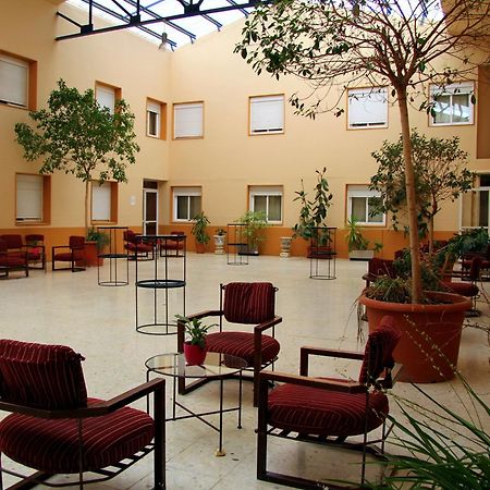 AHC Hoteles Caces Facilidades foto
