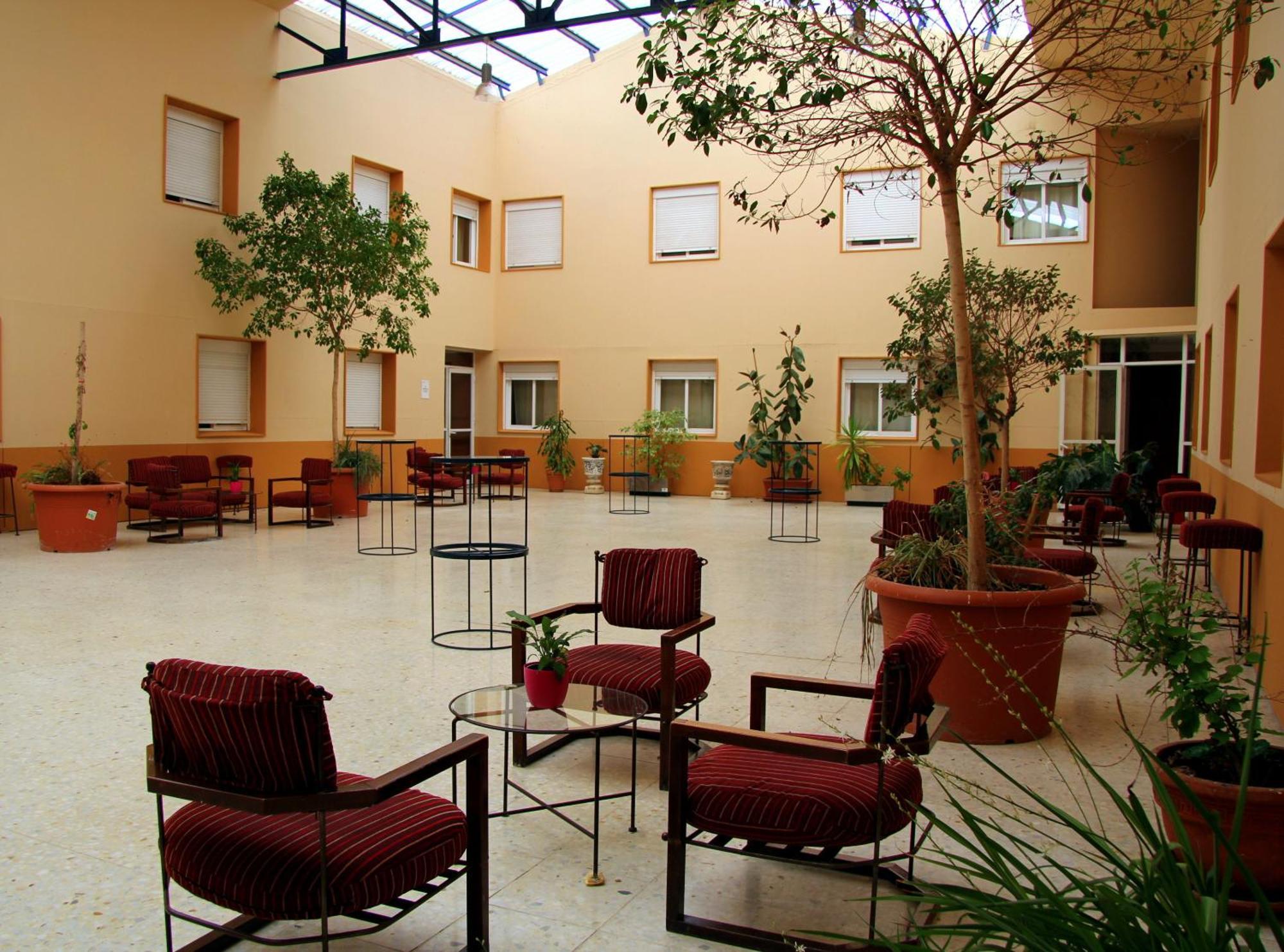 AHC Hoteles Caces Facilidades foto